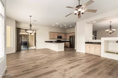 2031 E Valencia Drive, Phoenix, AZ 85042 - Photo 11