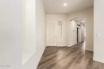 2031 E Valencia Drive, Phoenix, AZ 85042 - Photo 9