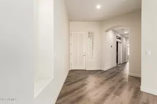 2031 E Valencia Dr, Phoenix, AZ 85042 - Photo 9