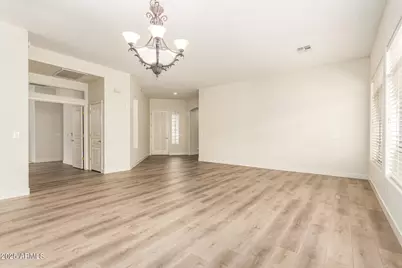 2031 E Valencia Drive, Phoenix, AZ 85042 - Photo 11