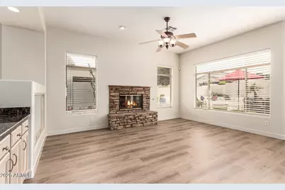 2031 E Valencia Drive, Phoenix, AZ 85042 - Photo 15