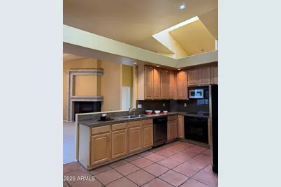 7240 N Dreamy Draw Drive #114, Phoenix, AZ 85020 - Photo 11