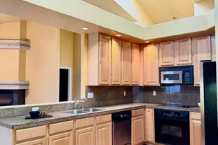 7240 N Dreamy Draw Dr, Phoenix, AZ 85020 - Photo 19