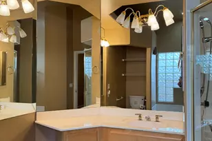 7240 N Dreamy Draw Dr, Phoenix, AZ 85020 - Photo 41