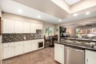 18221 N 103rd Ave, Sun City, AZ 85373 - Photo 17