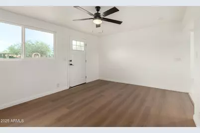 5036 S 36th Avenue, Phoenix, AZ 85041 - Photo 9