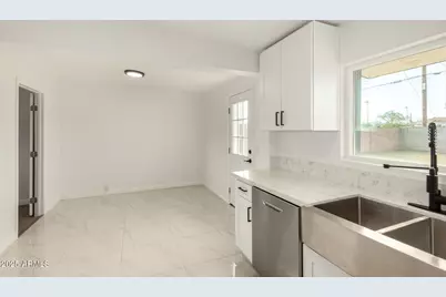 5036 S 36th Avenue, Phoenix, AZ 85041 - Photo 17