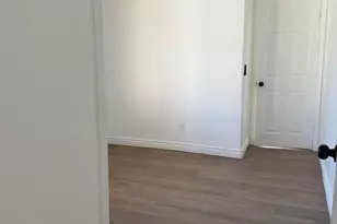 5092 N 75th Ln, Glendale, AZ 85303 - Photo 5