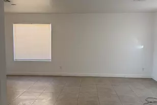 5092 N 75th Ln, Glendale, AZ 85303 - Photo 3