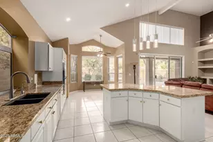 908 E Mountain Sage Dr, Phoenix, AZ 85048 - Photo 19