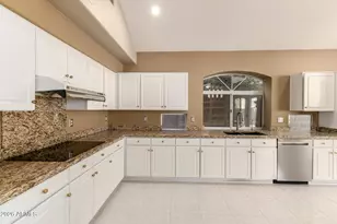 908 E Mountain Sage Dr, Phoenix, AZ 85048 - Photo 27