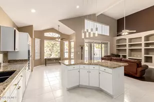 908 E Mountain Sage Dr, Phoenix, AZ 85048 - Photo 17