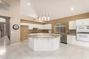 908 E Mountain Sage Dr, Phoenix, AZ 85048 - Photo 21