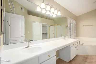 908 E Mountain Sage Drive, Phoenix, AZ 85048 - Photo 27