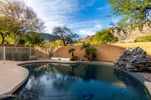 908 E Mountain Sage Dr, Phoenix, AZ 85048 - Photo 13