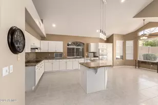 908 E Mountain Sage Dr, Phoenix, AZ 85048 - Photo 25