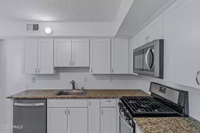 7141 N 16th Street #35, Phoenix, AZ 85020 - Photo 37