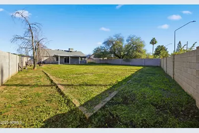 225 W Princeton Avenue, Gilbert, AZ 85233 - Photo 31