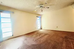 10813 W Hutton Dr, Sun City, AZ 85351 - Photo 11