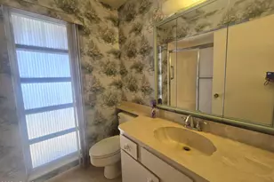 10813 W Hutton Dr, Sun City, AZ 85351 - Photo 13