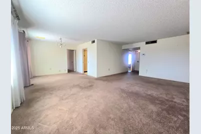 10813 W Hutton Drive, Sun City, AZ 85351 - Photo 9