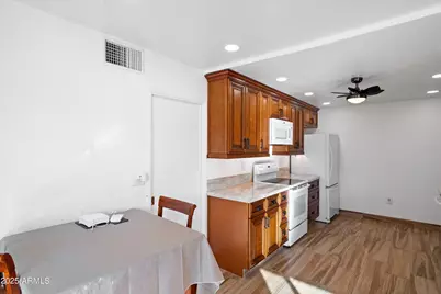 13685 N 108th Drive, Sun City, AZ 85351 - Photo 11