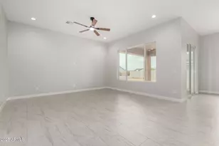 10198 W Mission Dr, Arizona City, AZ 85123 - Photo 7