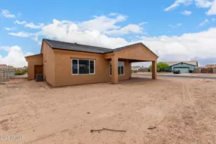 10198 W Mission Dr, Arizona City, AZ 85123 - Photo 29