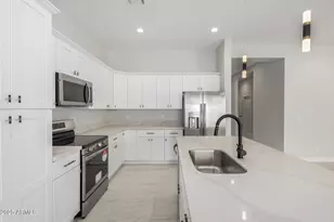 10198 W Mission Dr, Arizona City, AZ 85123 - Photo 15