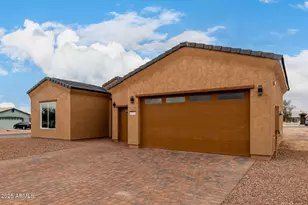 10198 W Mission Dr, Arizona City, AZ 85123 - Photo 5
