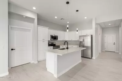 10198 W Mission Drive, Arizona City, AZ 85123 - Photo 13