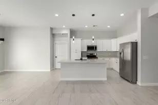 10198 W Mission Dr, Arizona City, AZ 85123 - Photo 11