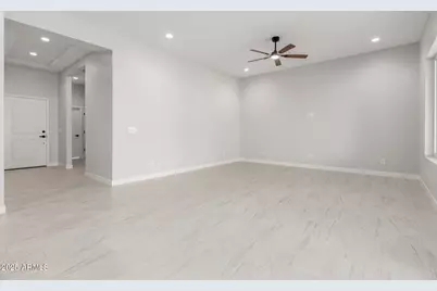 10198 W Mission Drive, Arizona City, AZ 85123 - Photo 9