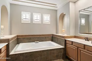 3973 E Hummingbird Ln, Phoenix, AZ 85050 - Photo 23