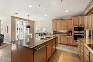 3973 E Hummingbird Ln, Phoenix, AZ 85050 - Photo 11