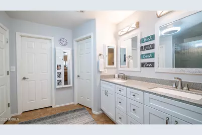 1077 E Loma Vista Street, Gilbert, AZ 85295 - Photo 15