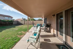 1077 E Loma Vista St, Gilbert, AZ 85295 - Photo 21