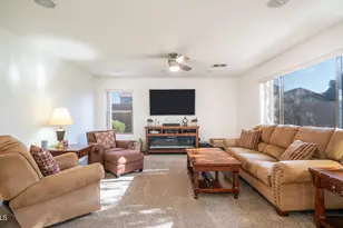 1077 E Loma Vista St, Gilbert, AZ 85295 - Photo 9