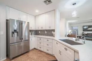 1077 E Loma Vista St, Gilbert, AZ 85295 - Photo 3