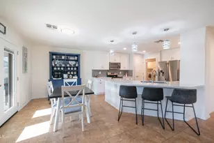 1077 E Loma Vista St, Gilbert, AZ 85295 - Photo 5