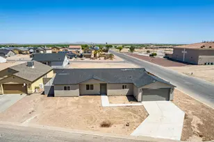 8442 W Raven Dr, Arizona City, AZ 85123 - Photo 49