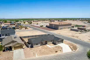 8442 W Raven Dr, Arizona City, AZ 85123 - Photo 43