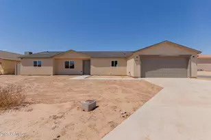 8442 W Raven Dr, Arizona City, AZ 85123 - Photo 5