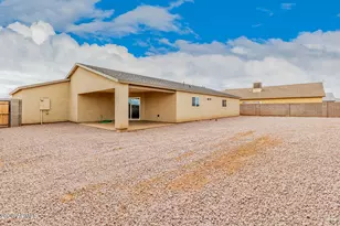8442 W Raven Dr, Arizona City, AZ 85123 - Photo 27