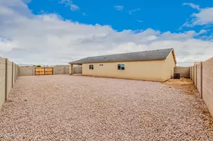 8442 W Raven Dr, Arizona City, AZ 85123 - Photo 45