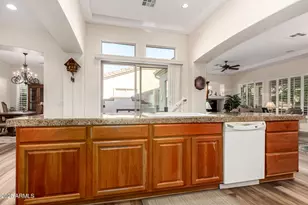 4271 E Sourwood Dr, Gilbert, AZ 85298 - Photo 7