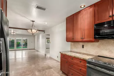 7732 E Northland Drive, Scottsdale, AZ 85251 - Photo 5