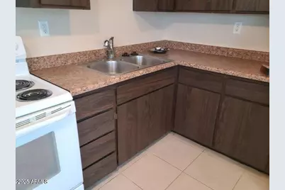 8322 N 60th Avenue #1, Glendale, AZ 85302 - Photo 7