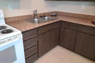 8322 N 60th Ave, Glendale, AZ 85302 - Photo 7