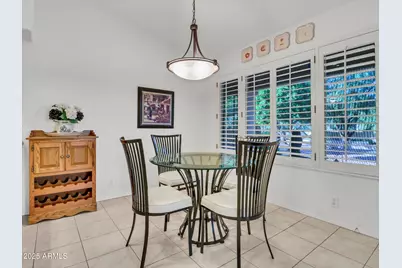 18764 N 89th Lane N, Peoria, AZ 85382 - Photo 7